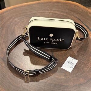 Kate Spade Black and Cream Crossbody-Mini Cam Bag